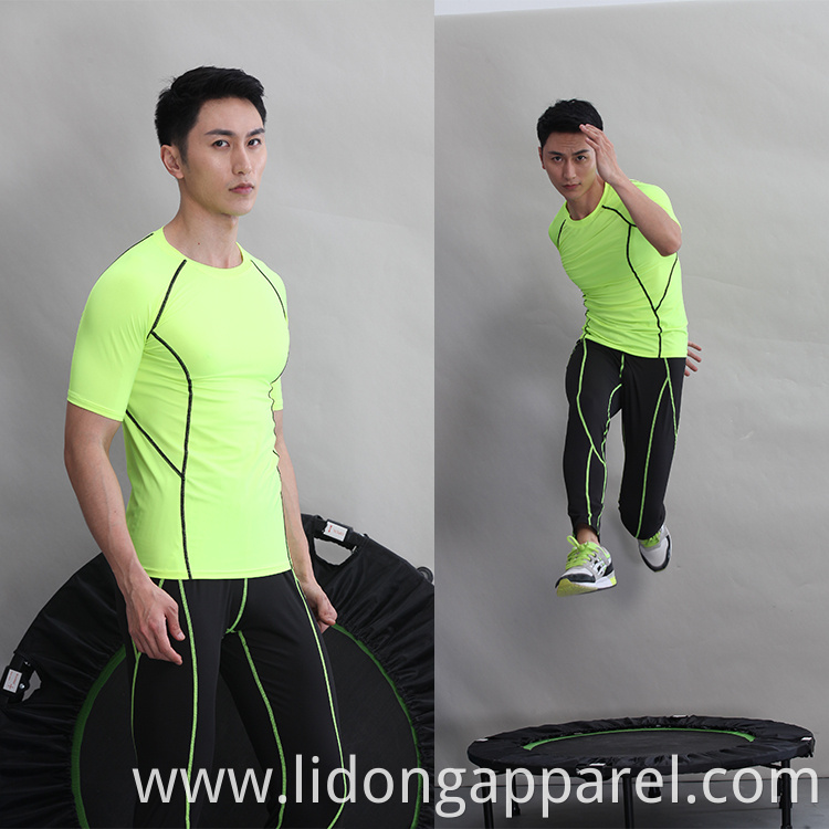 2021 The latest style athletic apparel manufacturers new design fitness athletic wear for men